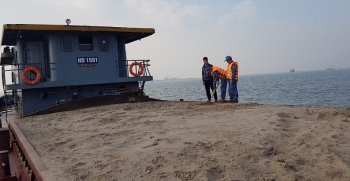Cảnh sát biển tạm giữ 600m3 cát không rõ nguồn gốc