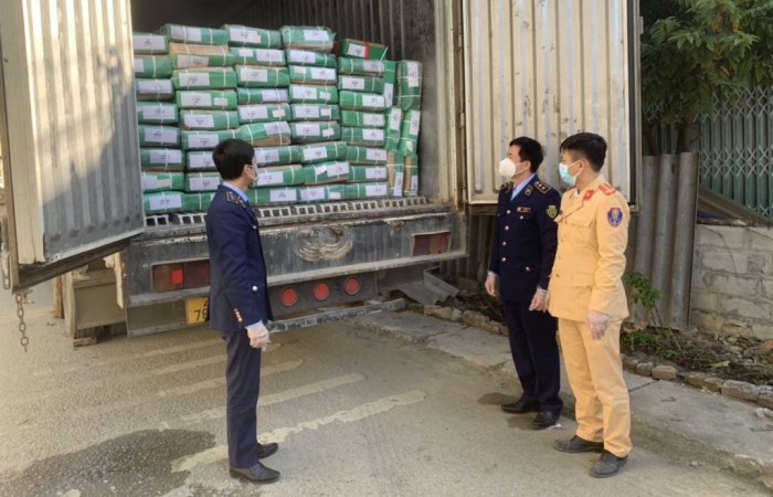 Lạng Sơn: Phát hiện 14 tấn thịt bò không rõ nguồn gốc, xuất xứ
