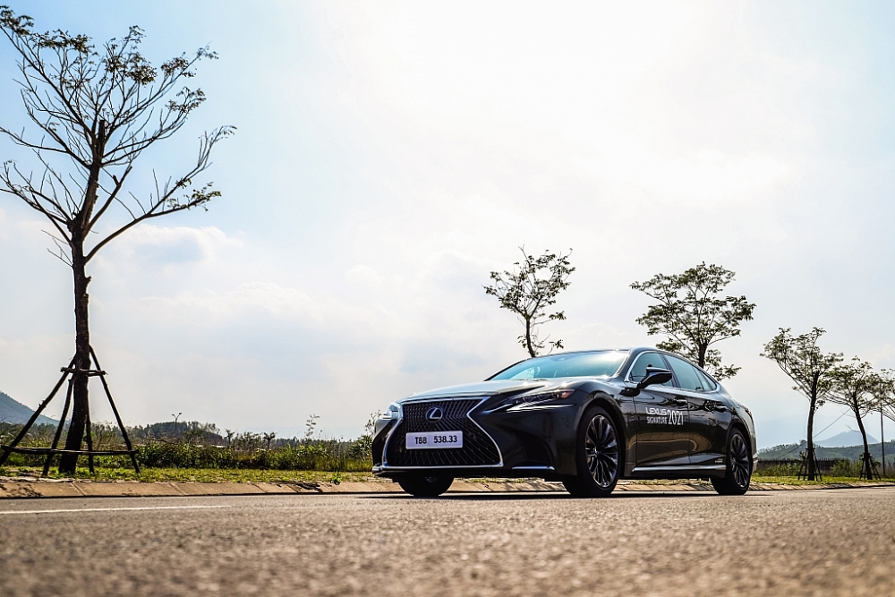 Trải nghiệm Lexus Signature 2021: “Bản hoà ca giữa những mặt đối lập”