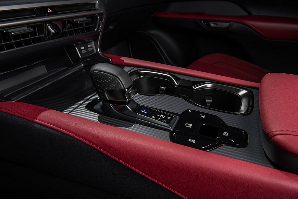 Có 4 phiên bản, Lexus RX 2023 “chốt” giá từ 3,43 tỷ đồng