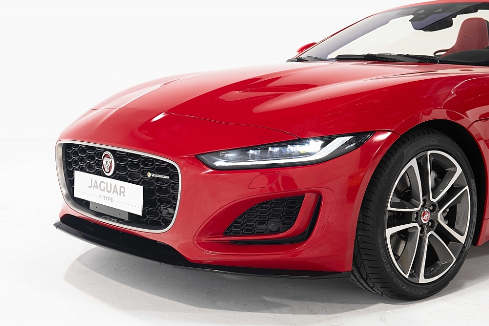 Ra mắt tại thị trường Việt Nam, Jaguar F-Type có giá từ 5,65 tỷ đồng