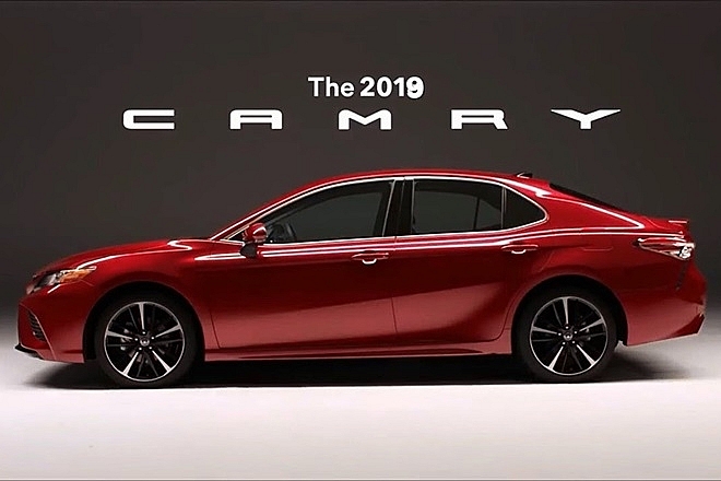 Giá xe Toyota Camry 2019 nhập nguyên chiếc Thái Lan