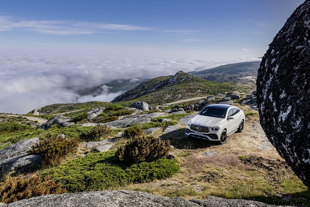 Nhập khẩu nguyên chiếc, nhanh hơn, gợi cảm hơn, Mercedes GLE 53 4MATIC+ Coupé có giá 5,349 tỷ đồng