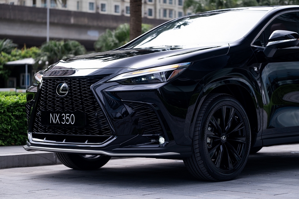 Xuất hiện tại Việt Nam Lexus NX 2022 “chốt” giá từ 3,01 tỷ đồng