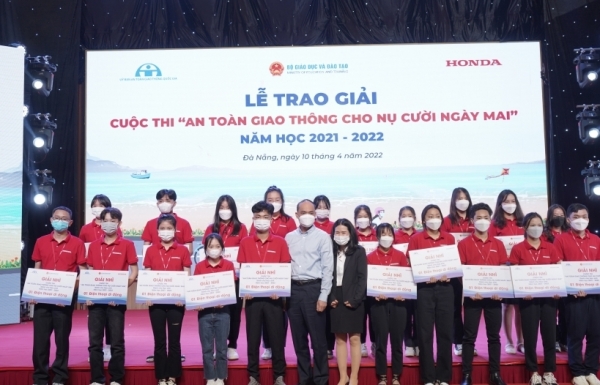 2,8 triệu bài dự thi “An toàn giao thông cho nụ cười ngày mai”