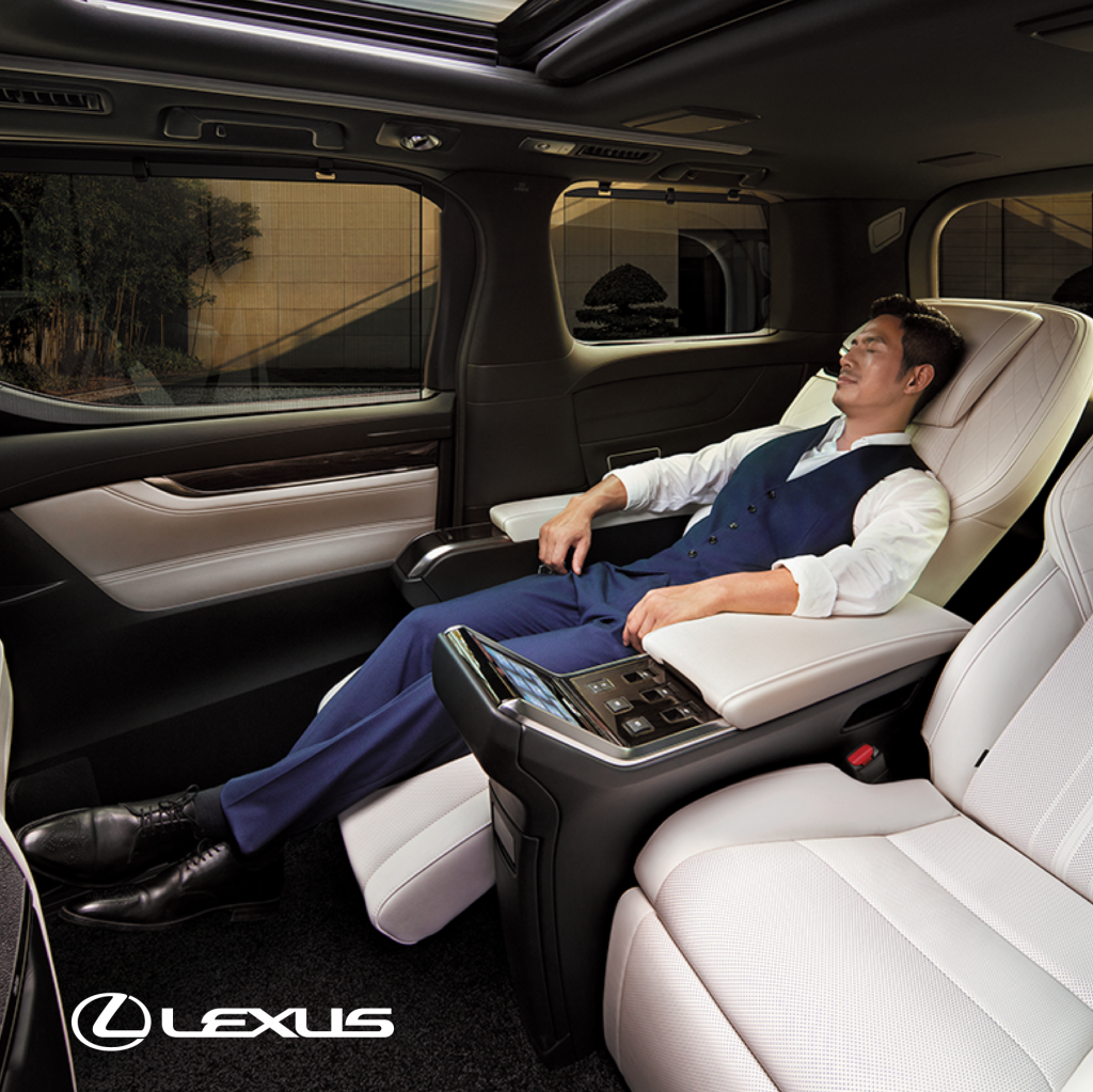 Giá từ 6,8 tỷ đồng Lexus LM 350 đem lại khoang khách sang trọng vô đối