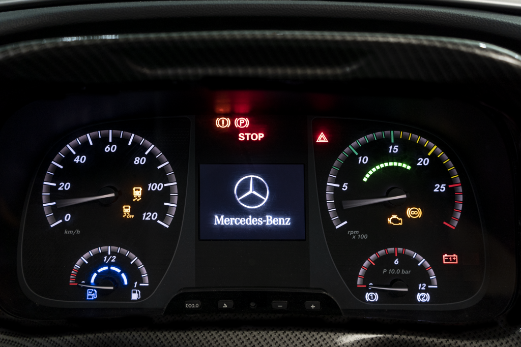 Xe bus hạng sang mang thương hiệu Mercedes-Benz của Thaco có gì đặc biệt?