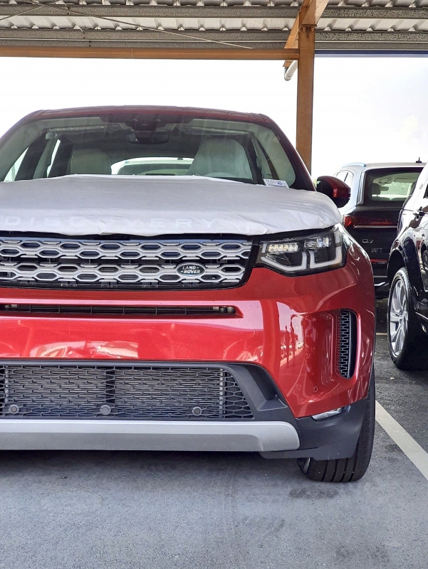 ngam truoc land rover discovery sport moi