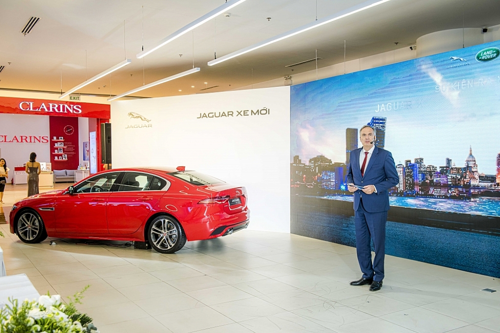 Phú Thái Mobility ra mắt không gian trưng bày mới của Jaguar và Land Rover phu thai mobility ra mat khong gian trung bay moi cua jaguar va land rover