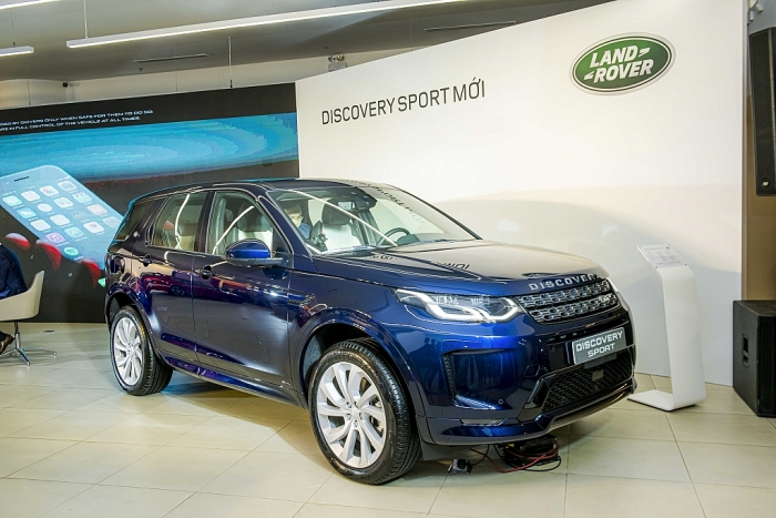 Có giá từ 2, 61 tỷ đồng Land Rover Discovery Sport có những gì?