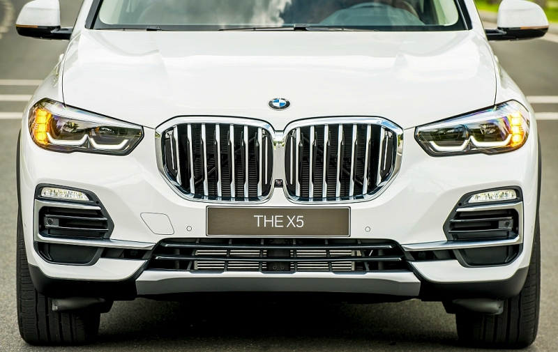 bmw x5 hoan toan moi co gia 43 ty dong