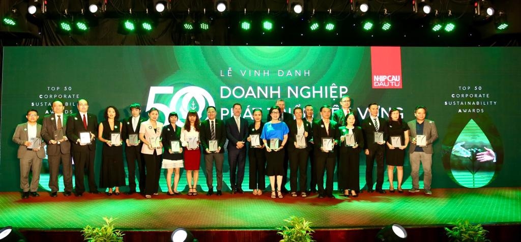 AkzoNobel giành giải thưởng TOP 50 Doanh nghiệp Phát triển bền vững 2022 tại Việt Nam