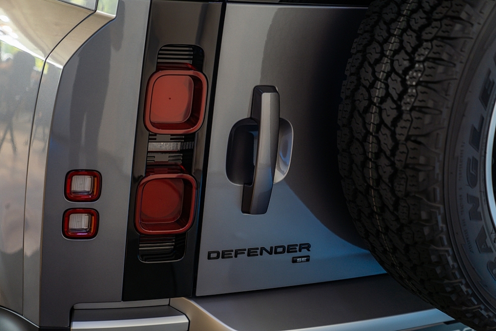 “Tầm cao mới” của Huyền thoại Land Rover Defender