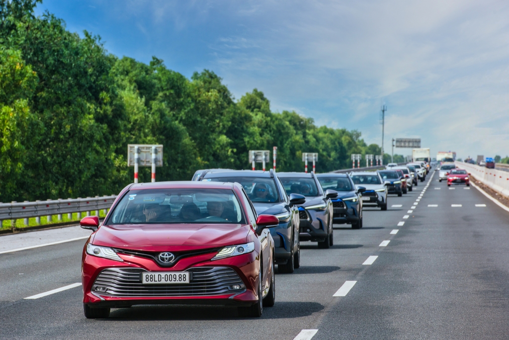 Thử thách 15 chiếc xe trong hành trình trải nghiệm Toyota SUV “Đậm chất sống”