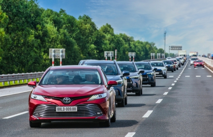 Thử thách 15 chiếc xe trong hành trình trải nghiệm Toyota SUV “Đậm chất sống”