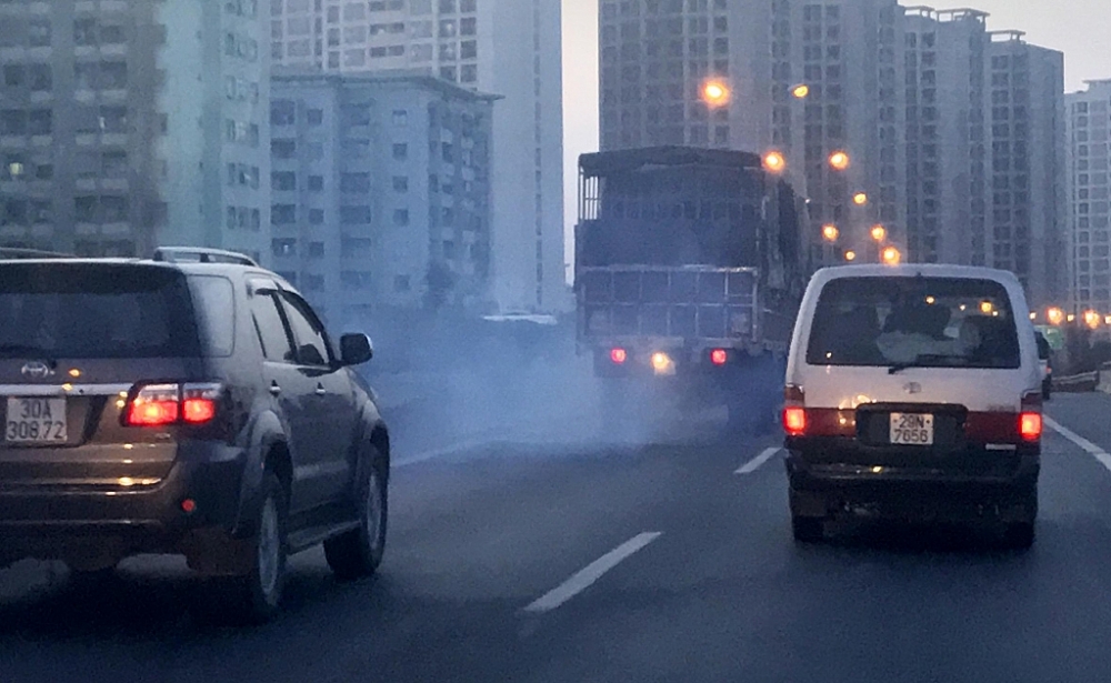 Để giảm ô nhiễm không khí: Hãy bắt đầu từ giao thông