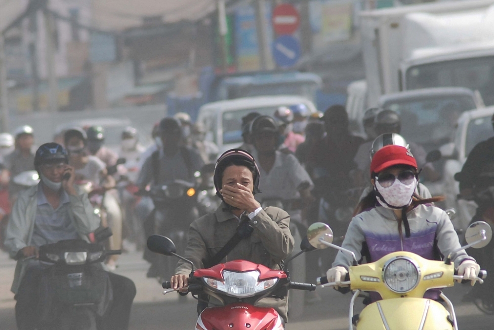 Để giảm ô nhiễm không khí: Hãy bắt đầu từ giao thông