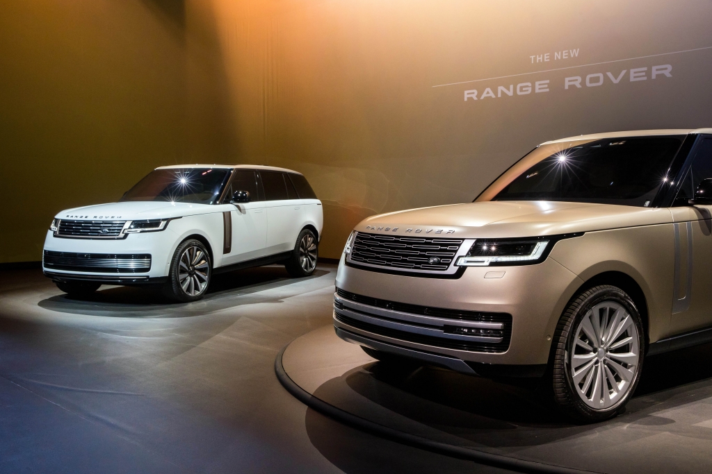 Giá từ 10,879 tỷ đồng Range Rover 2022 hấp dẫn từ thiết kế mới đến công nghệ