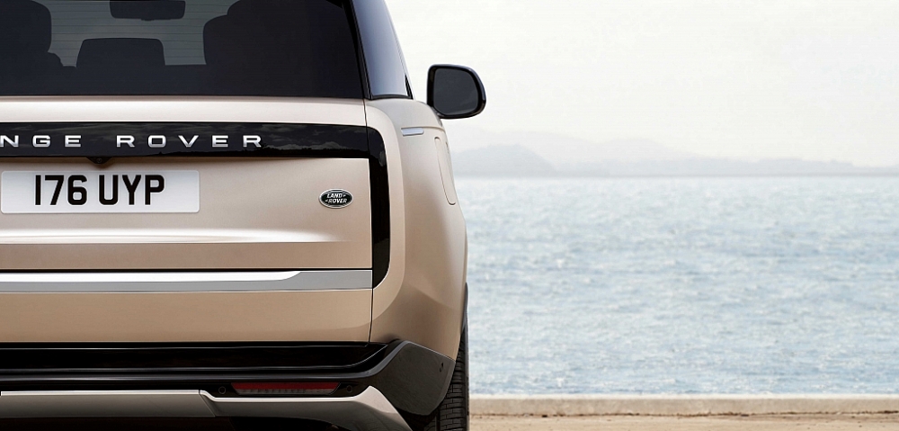 Giá từ 10,879 tỷ đồng Range Rover 2022 hấp dẫn từ thiết kế mới đến công nghệ