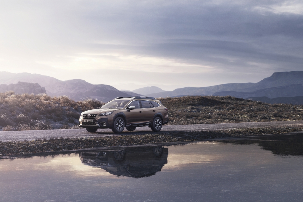 Nhiều nâng cấp Subaru Outback 2021 chốt giá 1,969 tỷ đồng