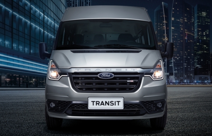 “Chốt” giá 845 triệu, Ford Transit mới khẳng định vị thế dẫn đầu phân khúc xe thương mại