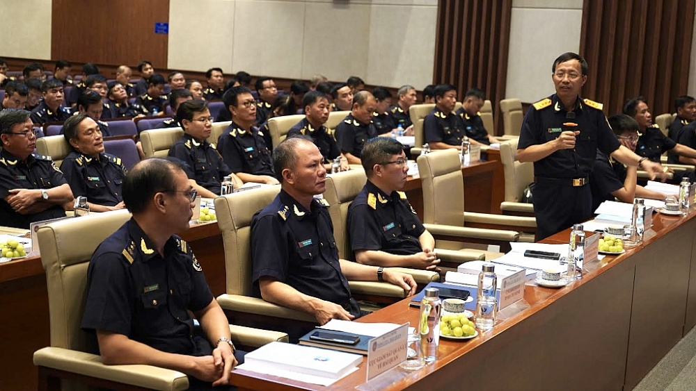 Tổng cục trưởng Nguyễn Văn Cẩn chủ trì hội nghị quán triệt, trao đổi kinh nghiệm nghiệp vụ phòng, chống buôn lậu