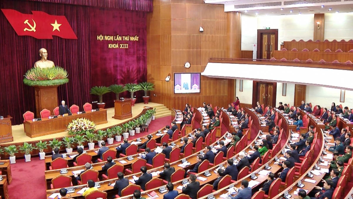 Sáng 31/1 tại Hà Nội, Ban Chấp hành Trung ương Đảng khóa XIII đã tổ chức Hội nghị thứ nhất để bầu ra Bộ Chính trị, Ban Bí thư, Ủy ban Kiểm tra Trung ương.