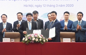 Tập đoàn Sơn Hà và EVN Hà Nội ký kết phát triển điện mặt trời áp mái