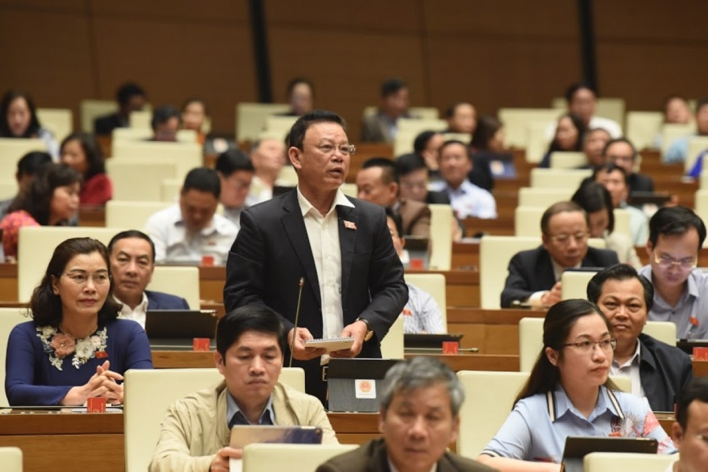 Đại biểu Nguyễn Duy Hữu - Đoàn đại biểu Quốc hội tỉnh Đắk Lắk, phát biểu tại phiên thảo luận.