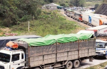 Tồn hơn 1.700 xe hàng tại cửa khẩu giáp Trung Quốc, Lào, Campuchia