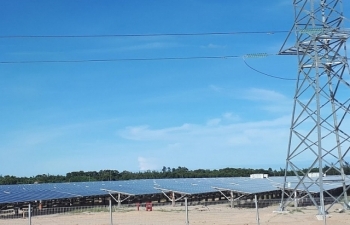 EVN thúc tiến độ lưới truyền tải để giải tỏa công suất điện mặt trời