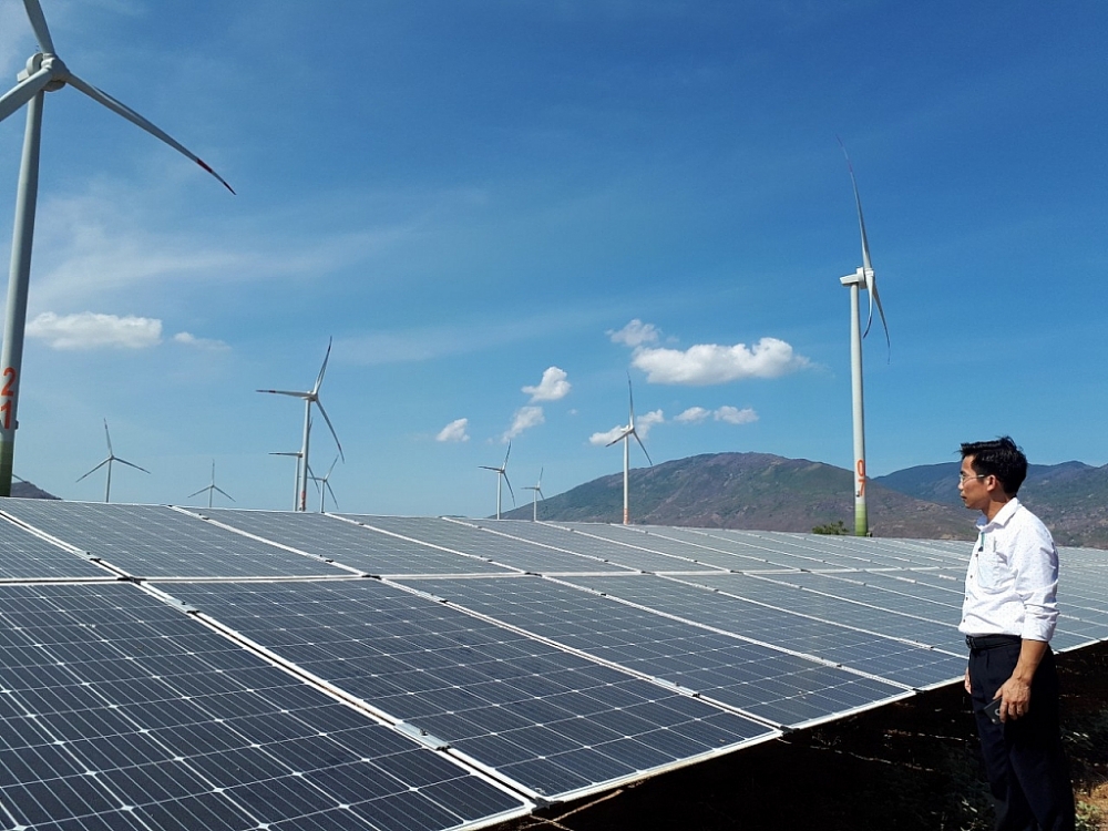 Sản lượng điện tiêu thụ ngày tết thấp hơn 32% ngày thường