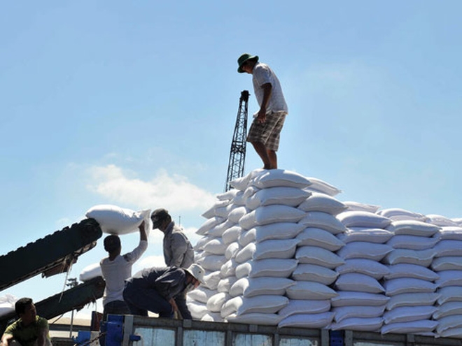 Bất thường: nhập khẩu đường từ 5 nước ASEAN tăng gấp 10 lần