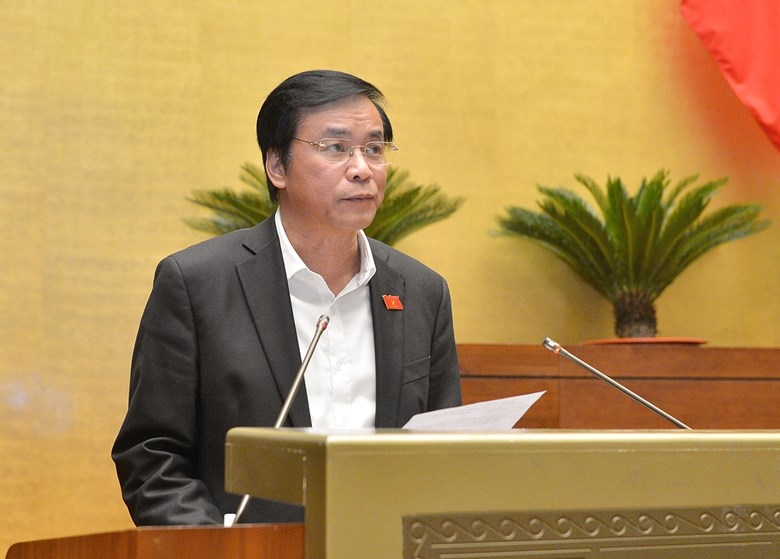 ổng thư ký Quốc hội Nguyễn Hạnh Phúc báo cáo tiếp thu, giải trình trước khi Quốc hội bấm nút . ổng thư ký Quốc hội Nguyễn Hạnh Phúc báo cáo tiếp thu, giải trình trước khi Quốc hội bấm nút .
