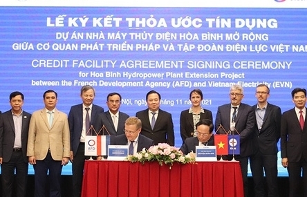 EVN vay 1.900 tỷ đồng làm Nhà máy thuỷ điện Hoà Bình mở rộng