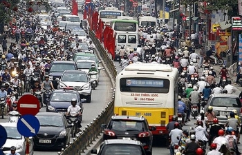 Ùn tắc giao thông nghiêm trọng tại một số trục đường chính trong ngày đầu nghỉ lễ
