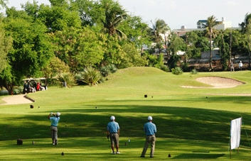 Hà Nội tạm dừng hoạt động thể thao đông người, sân golf