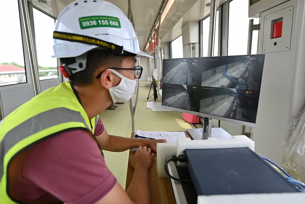 Chạy thử nghiệm tuyến đường sắt đô thị Nhổn - Ga Hà Nội