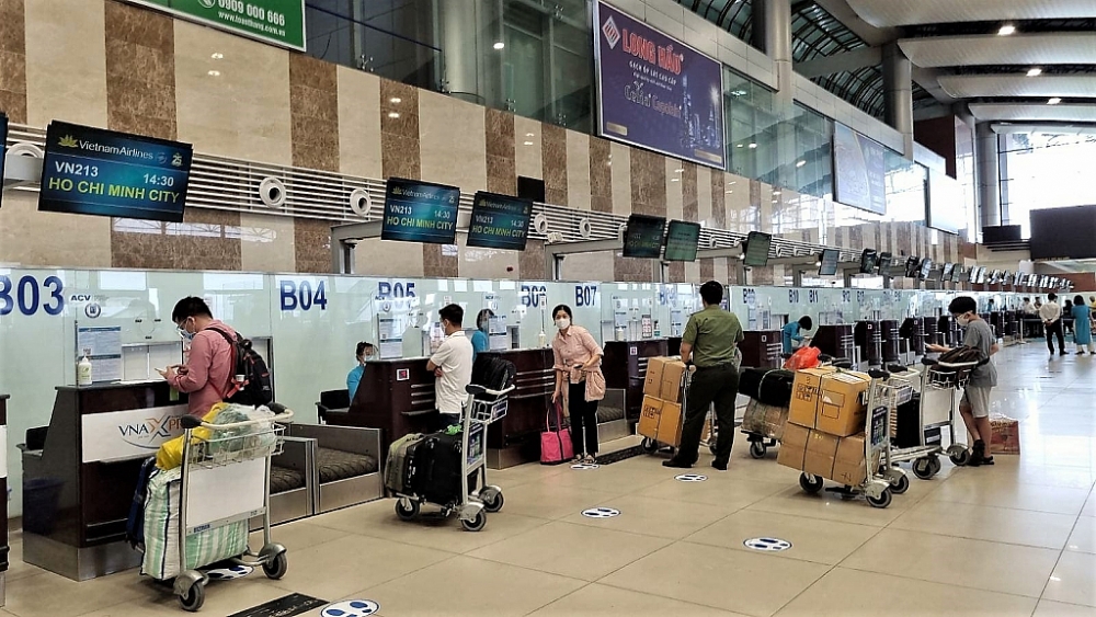 Hạn chế các chuyến bay combo hạ cánh tại sân bay Nội Bài và Tân Sơn Nhất
