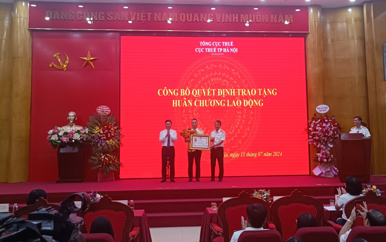 thanh tich chung cua nganh thue 6 thang dau nam co su dong gop lon cua cuc thue ha noi