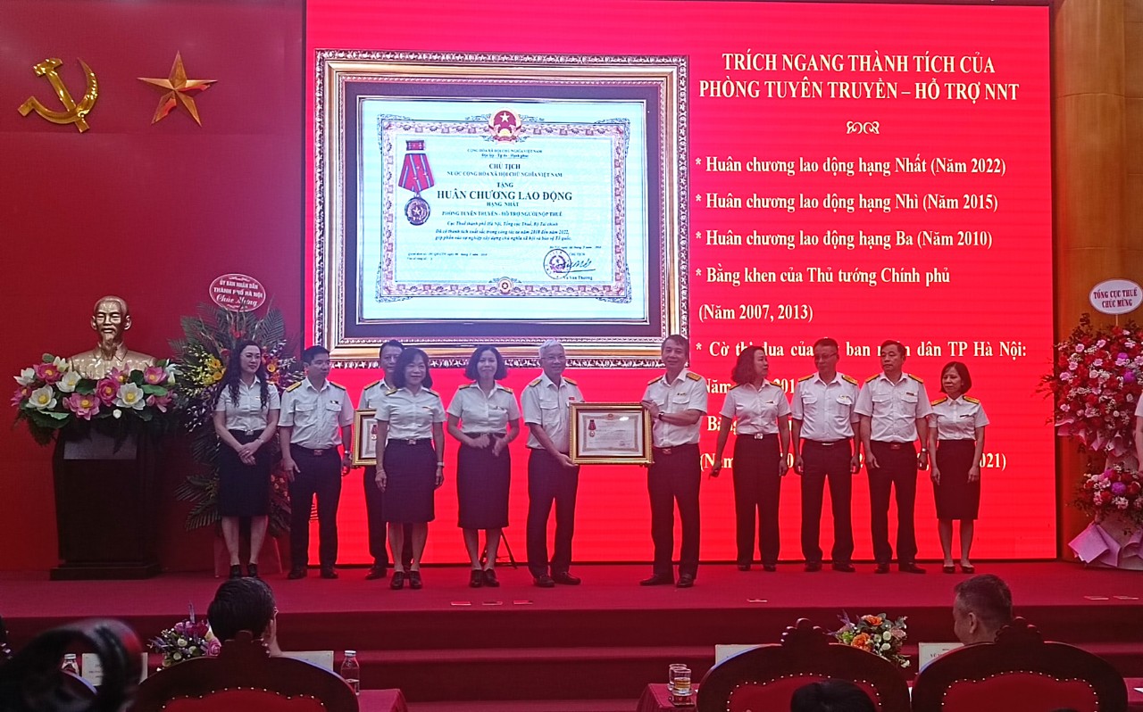 thanh tich chung cua nganh thue 6 thang dau nam co su dong gop lon cua cuc thue ha noi