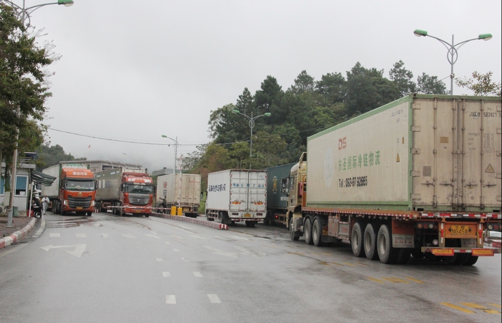 Lạng Sơn: Thí điểm giao nhận hàng hóa “không tiếp xúc” qua Trung Quốc