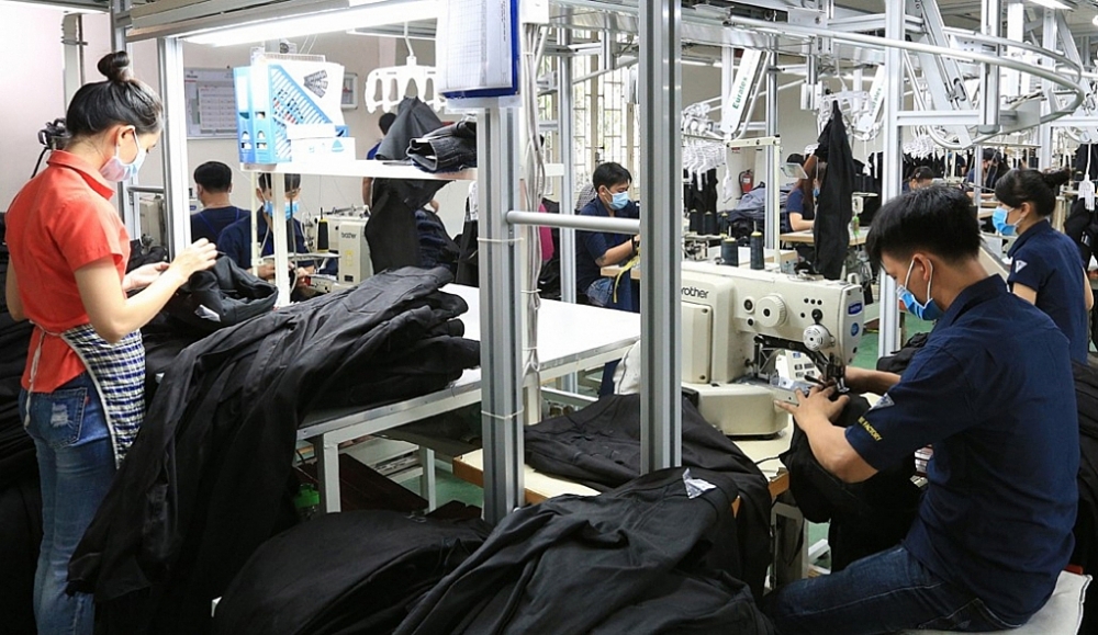 Hoạt động sản xuất tại Công ty TNHH Việt Thắng Jeans.	 Ảnh: DN cung cấp