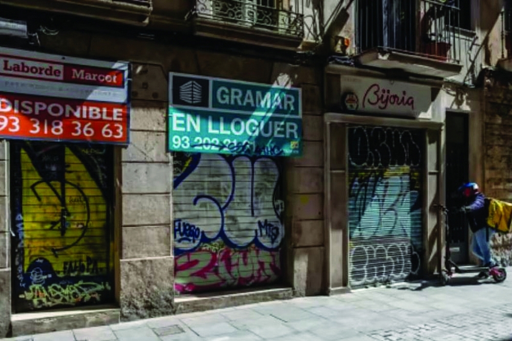 Các cửa hàng đóng cửa  tại Barcelona, Tây Ban Nha.