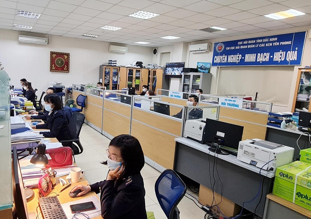 Hoạt động nghiệp vụ tại Chi cục Hải quan quản lý các khu công nghiệp Yên Phong, Cục Hải quan Bắc Ninh. Ảnh: Duy Hưng
