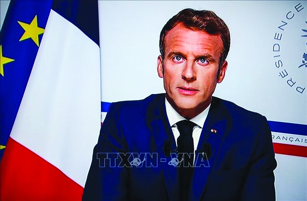 Tổng thống Emmanuel Macron giành chiến thắng trong “trận lượt về” trước đối thủ Marine Le Pen
