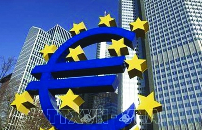Eurozone ngày càng lo ngại về  năng suất lao động giảm