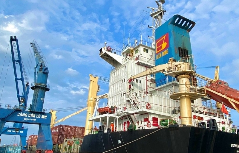 Bao giờ tuyến vận tải container quốc tế qua cảng Cửa Lò được mở lại?