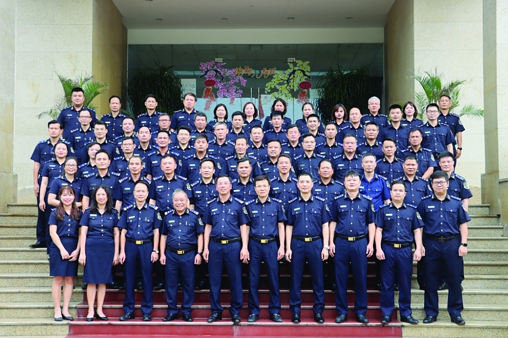 Tập thể cán bộ, công chức, người lao động Cục Hải quan Bắc Ninh đã nỗ lực khắc phục khó khăn, hoàn thành xuất sắc nhiệm vụ chính trị được giao. Ảnh: Quang Hùng