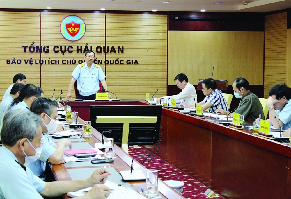 Đảng ủy cơ quan Tổng cục Hải quan họp triển khai nhiệm vụ 6 tháng cuối năm 2021. 	Ảnh: Quang Hùng